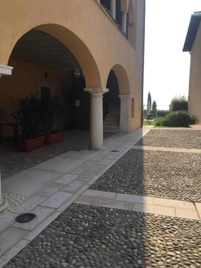 Casa Del Monastero Lägenhet Polpenazze del Garda Exteriör bild